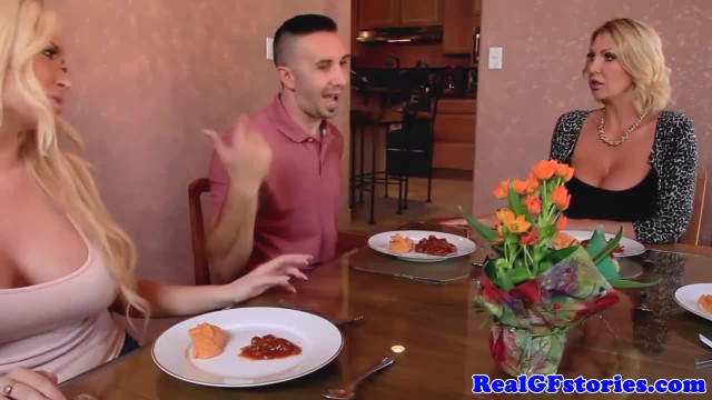 Две милфы занялись сексом с гостем - #2