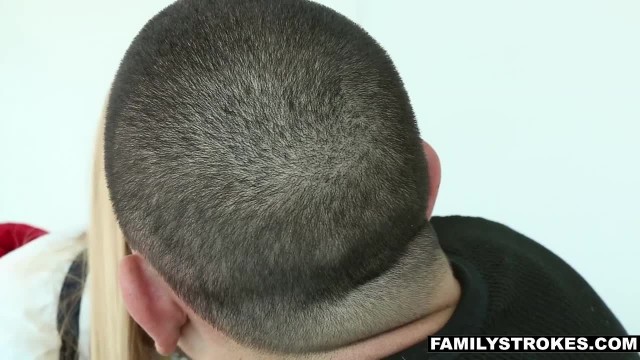 Зрелая блондинка хочет молодой член - #2