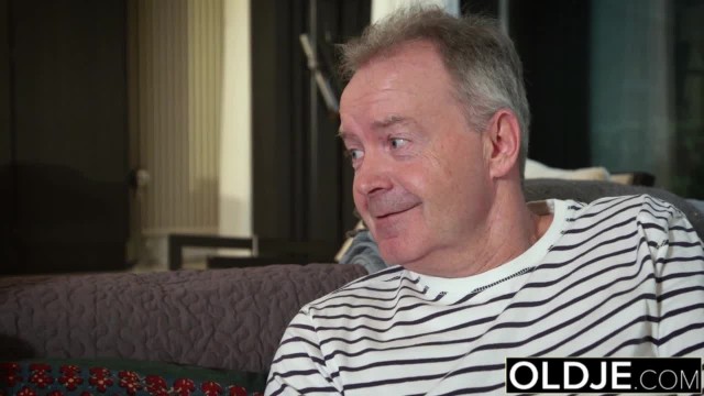 Секс - блогерша трахается с папиком - #2